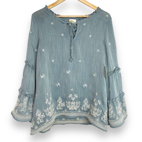 Fig & Flower Shirt Womens S Boho Bell Sleeve Floral Embroidery NWT - Picture 13 of 16